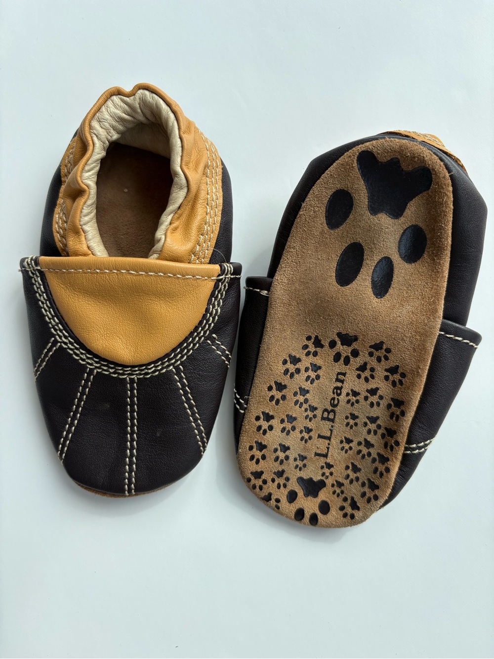 L.L. Bean Baby Toddler βBean Bootβ style Leather Soft Sole Moccasin Shoes